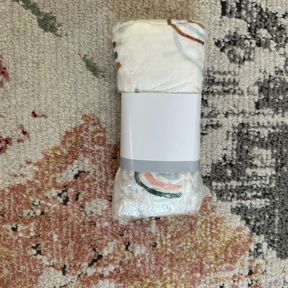 New Little Jump Bamboo Muslin Swaddle Blanket Rainbow Print Baby. NEW. 47”x47” - Picture 8 of 16